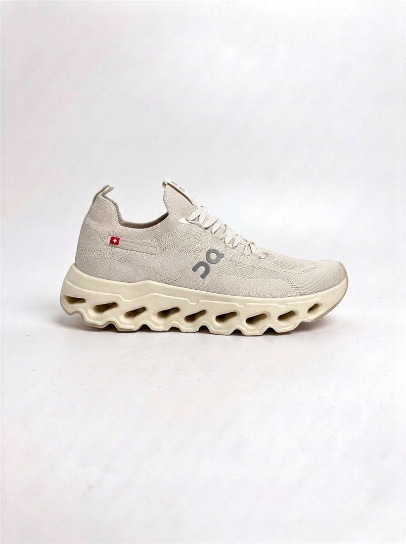 Tênis On Cloud Running - Off White