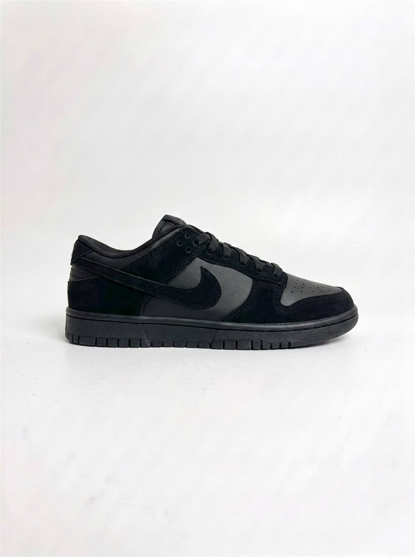 Tênis SB Dunk Low - All Black